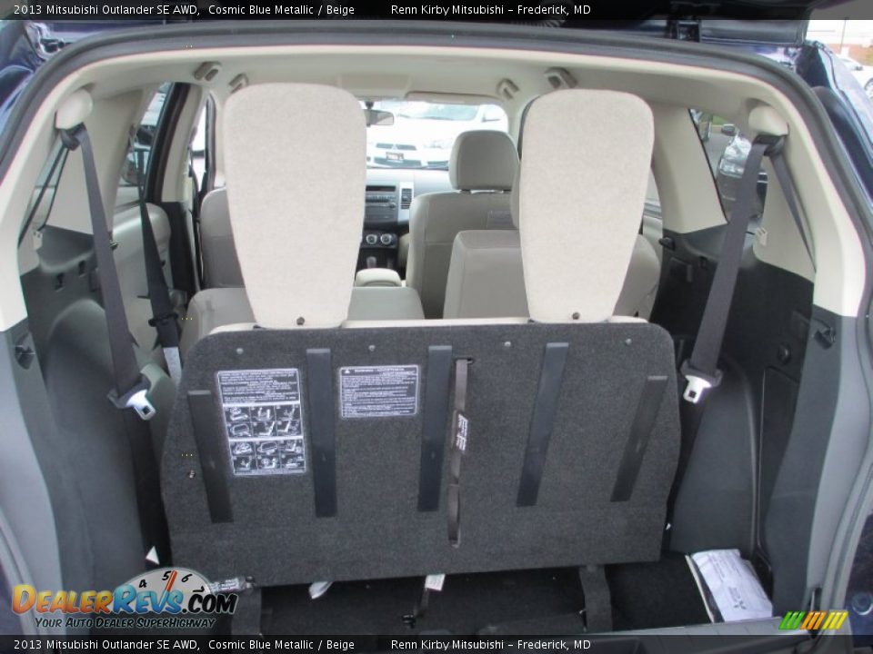 2013 Mitsubishi Outlander SE AWD Trunk Photo #26