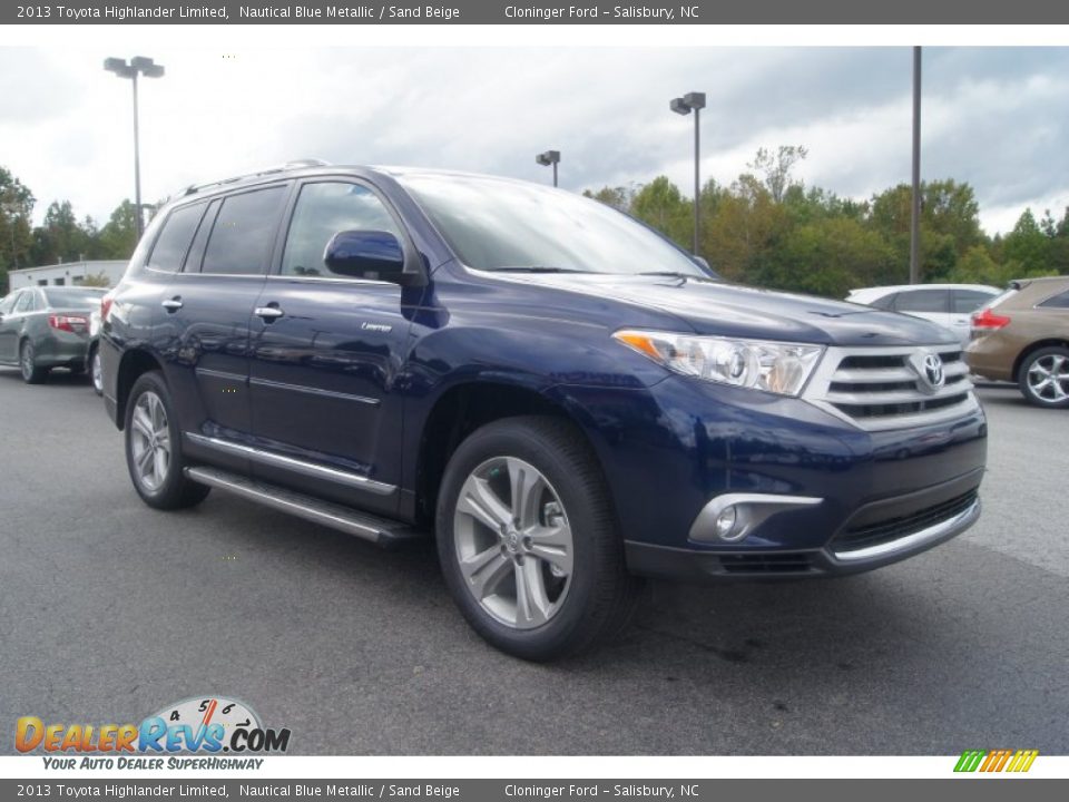 Front 3/4 View of 2013 Toyota Highlander Limited Photo #7