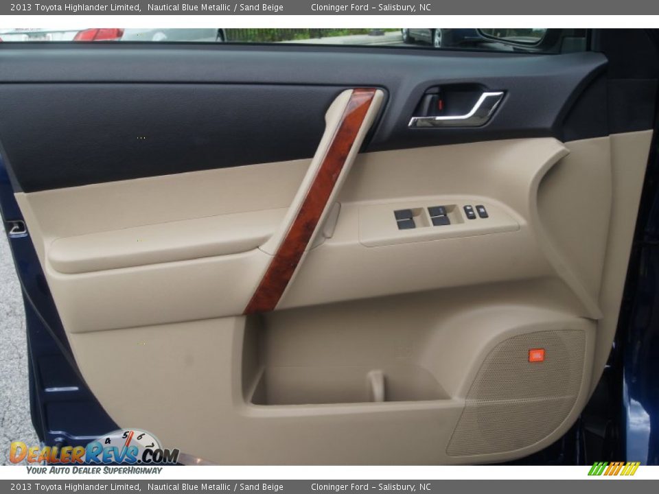 Door Panel of 2013 Toyota Highlander Limited Photo #8