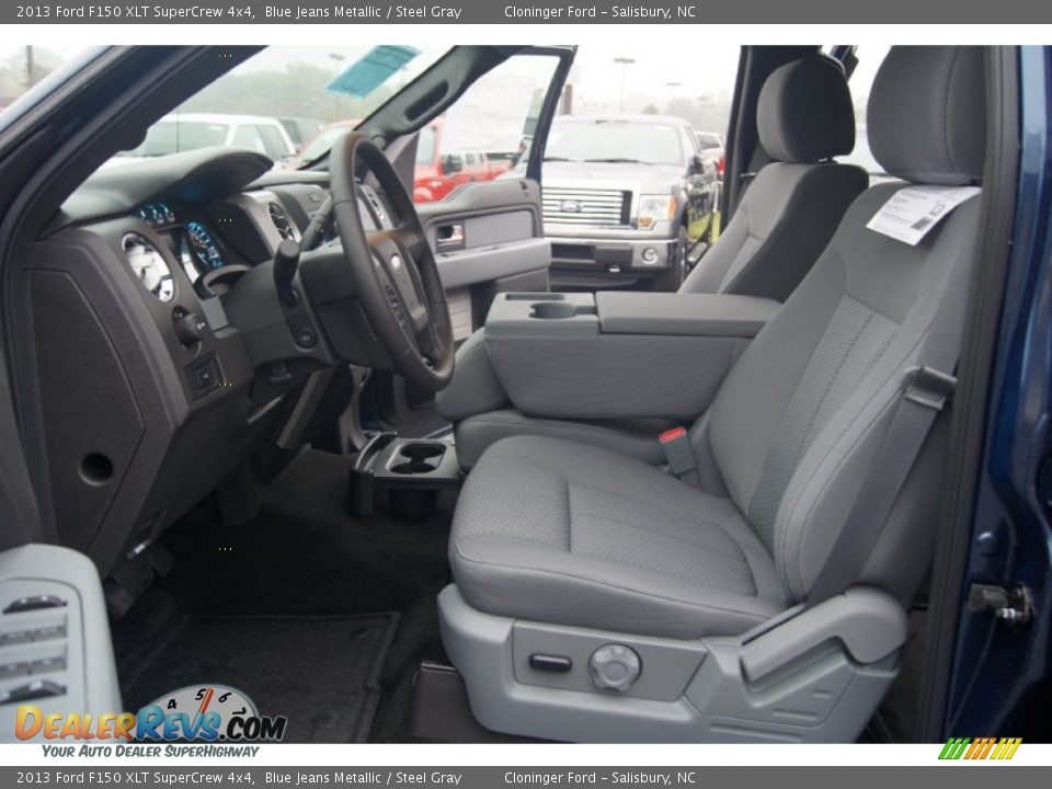 Front Seat of 2013 Ford F150 XLT SuperCrew 4x4 Photo #10