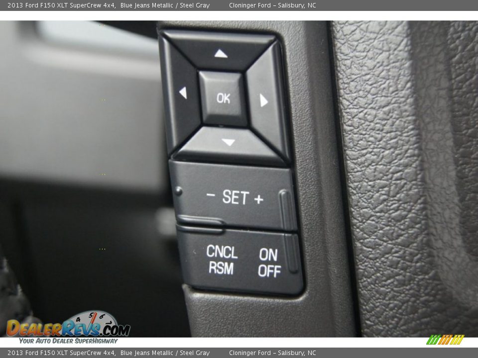Controls of 2013 Ford F150 XLT SuperCrew 4x4 Photo #28
