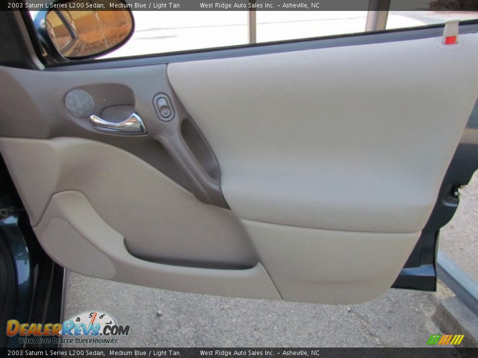 2003 Saturn L Series L200 Sedan Medium Blue / Light Tan Photo #17