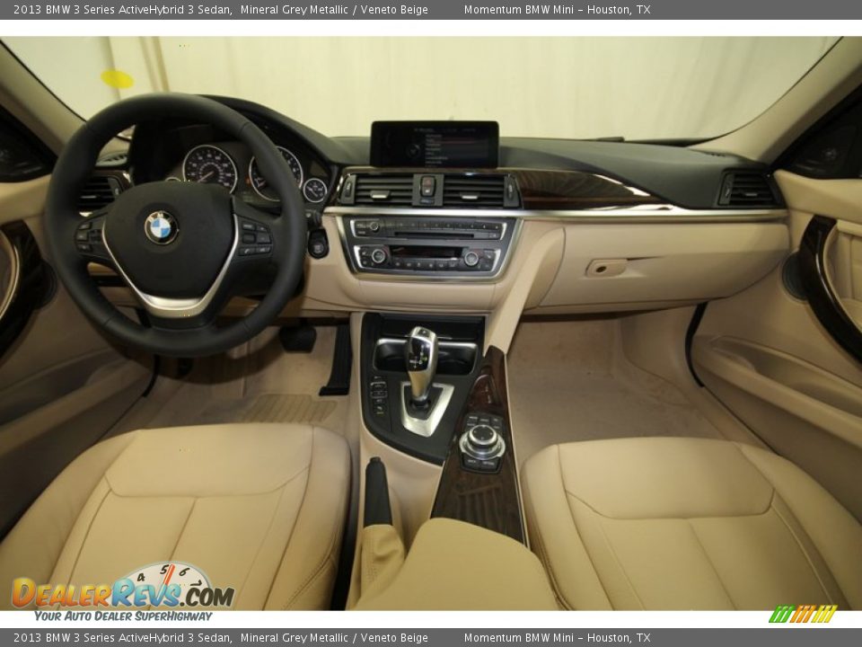 Dashboard of 2013 BMW 3 Series ActiveHybrid 3 Sedan Photo #4
