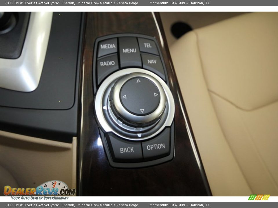 Controls of 2013 BMW 3 Series ActiveHybrid 3 Sedan Photo #20