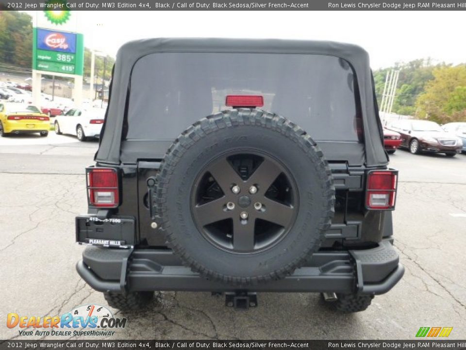 2012 Jeep Wrangler Call of Duty: MW3 Edition 4x4 Black / Call of Duty: Black Sedosa/Silver French-Accent Photo #4