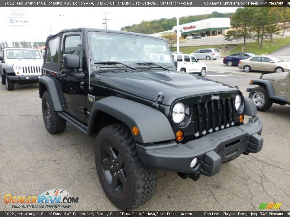 Front 3/4 View of 2012 Jeep Wrangler Call of Duty: MW3 Edition 4x4 Photo #7