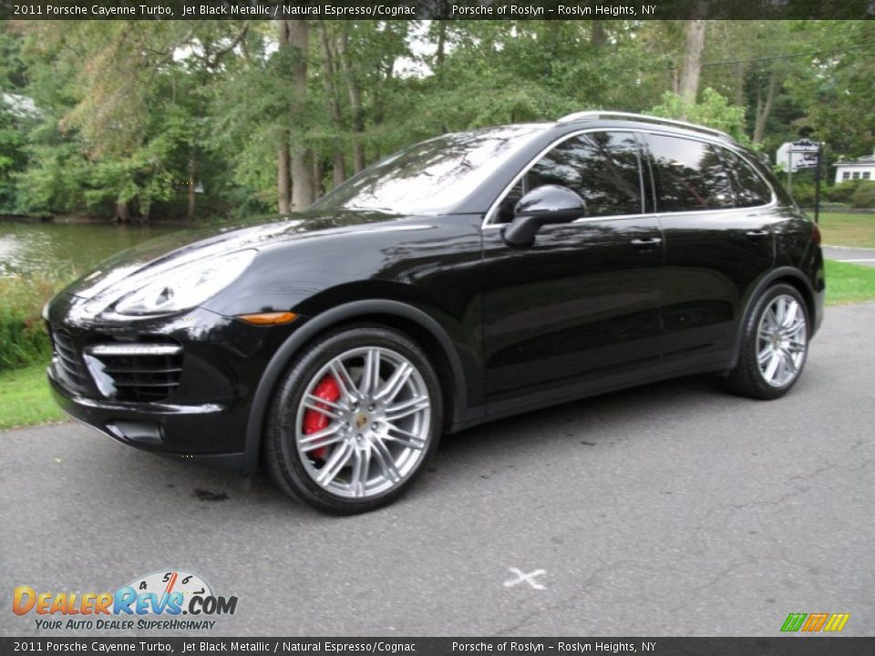 Front 3/4 View of 2011 Porsche Cayenne Turbo Photo #1