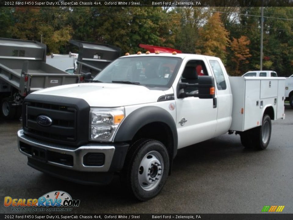 Front 3/4 View of 2012 Ford F450 Super Duty XL SuperCab Chassis 4x4 Photo #4