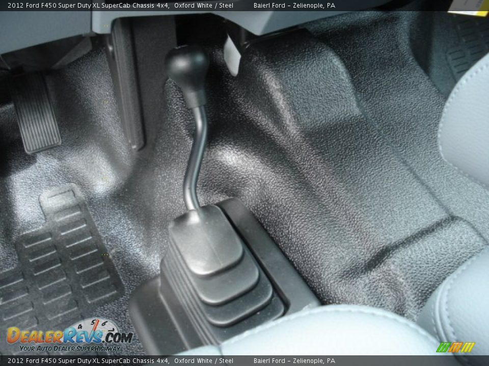 2012 Ford F450 Super Duty XL SuperCab Chassis 4x4 Oxford White / Steel Photo #16
