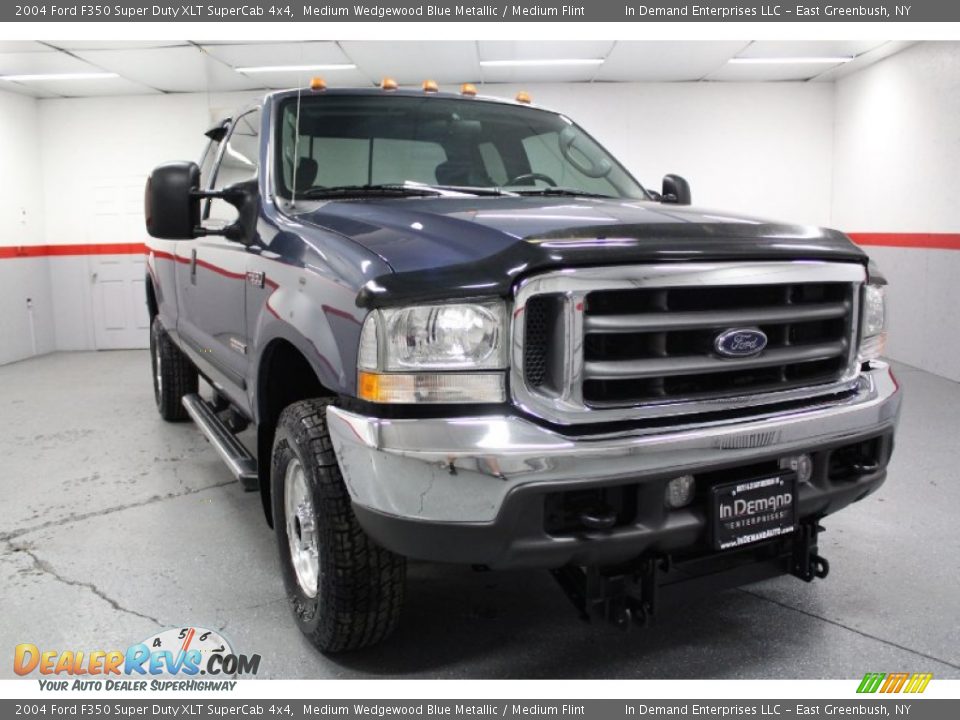 2004 Ford F350 Super Duty XLT SuperCab 4x4 Medium Wedgewood Blue Metallic / Medium Flint Photo #3