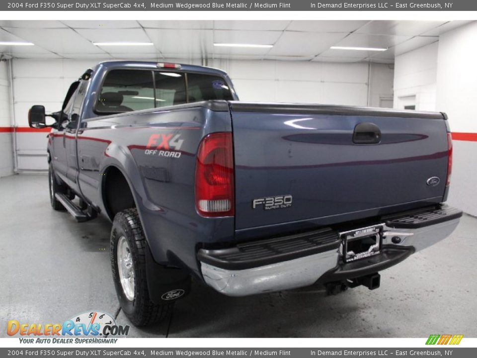 2004 Ford F350 Super Duty XLT SuperCab 4x4 Medium Wedgewood Blue Metallic / Medium Flint Photo #15