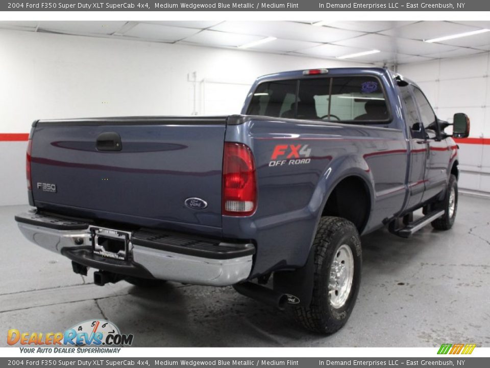 2004 Ford F350 Super Duty XLT SuperCab 4x4 Medium Wedgewood Blue Metallic / Medium Flint Photo #18