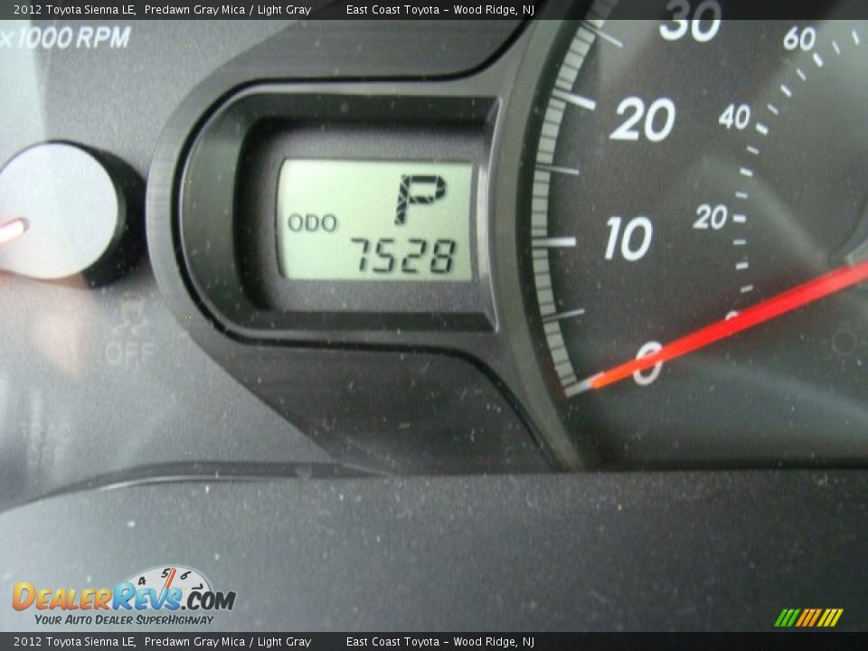 2012 Toyota Sienna LE Predawn Gray Mica / Light Gray Photo #10