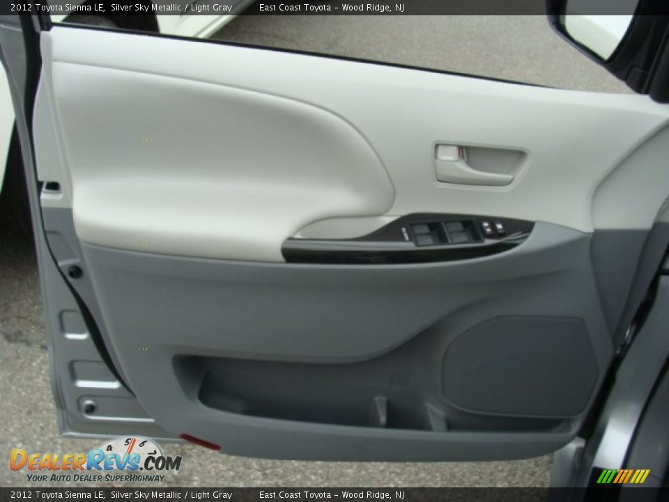 2012 Toyota Sienna LE Silver Sky Metallic / Light Gray Photo #6
