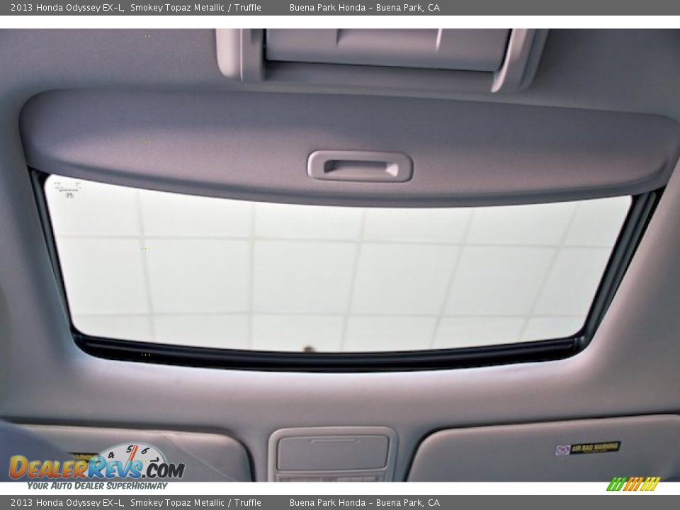 2013 Honda Odyssey EX-L Smokey Topaz Metallic / Truffle Photo #17