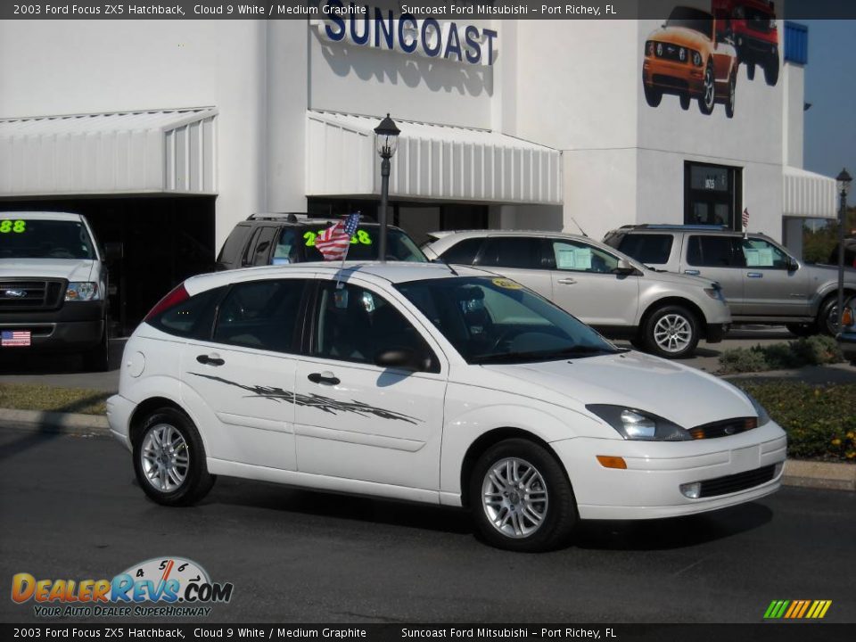 2003 Ford Focus ZX5 Hatchback Cloud 9 White / Medium Graphite Photo #1