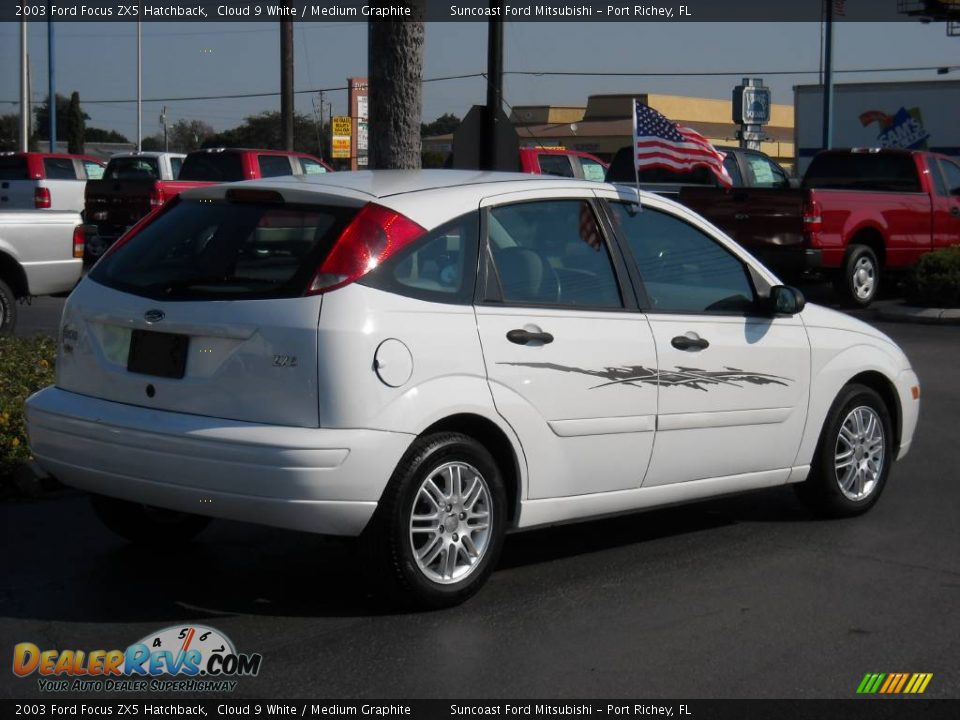 2003 Ford Focus ZX5 Hatchback Cloud 9 White / Medium Graphite Photo #3