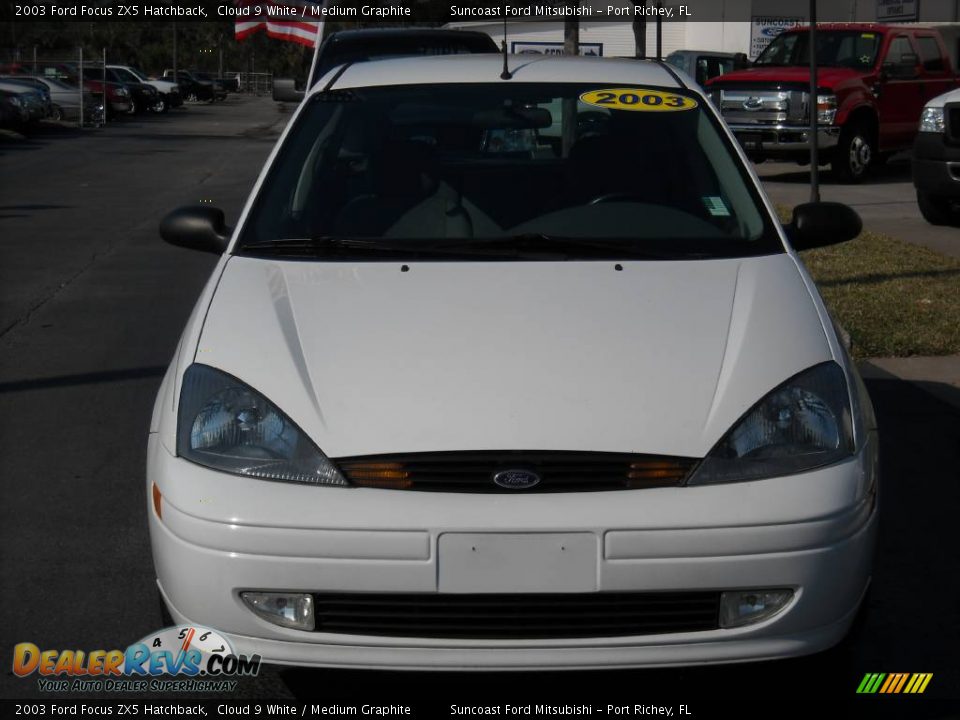 2003 Ford Focus ZX5 Hatchback Cloud 9 White / Medium Graphite Photo #8