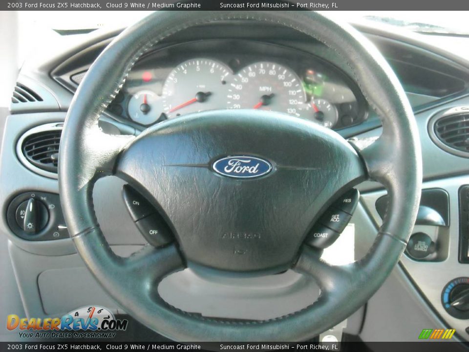 2003 Ford Focus ZX5 Hatchback Cloud 9 White / Medium Graphite Photo #22