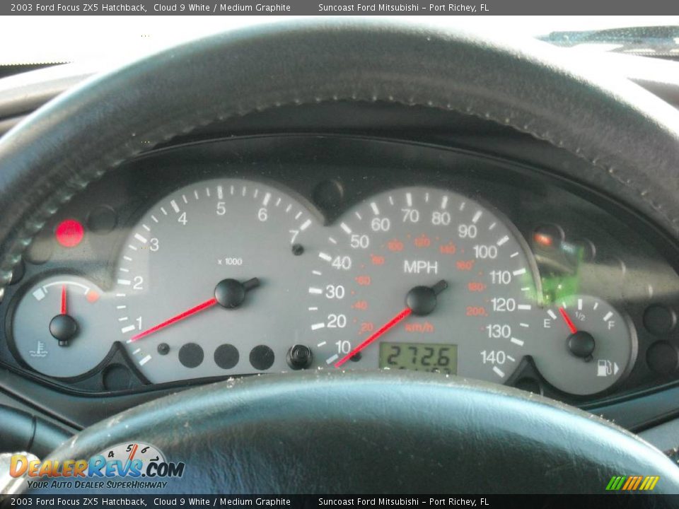 2003 Ford Focus ZX5 Hatchback Cloud 9 White / Medium Graphite Photo #23