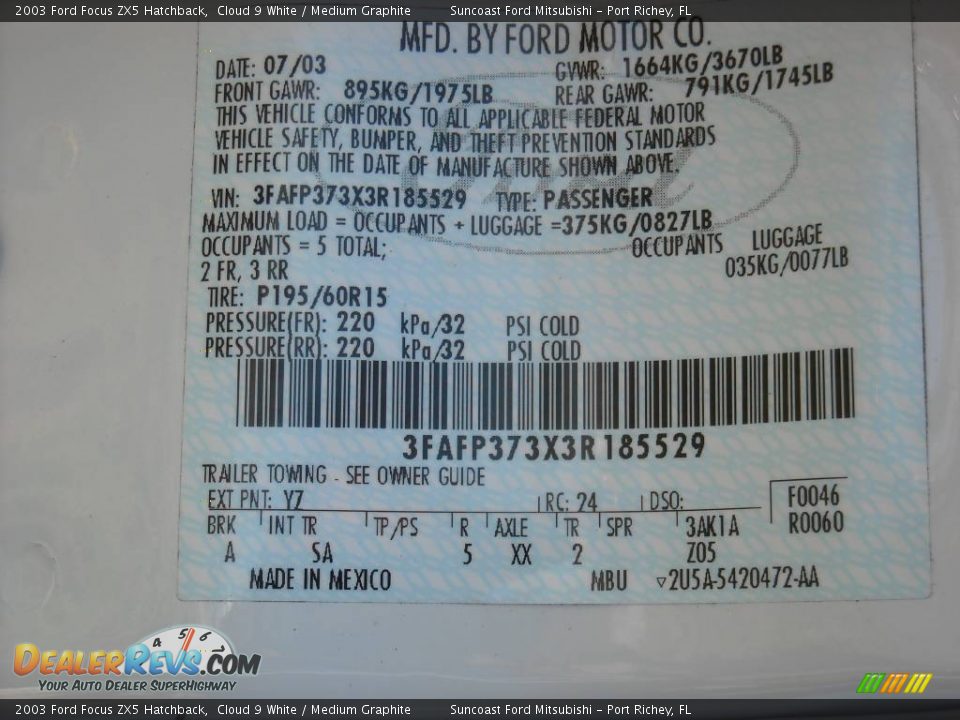 2003 Ford Focus ZX5 Hatchback Cloud 9 White / Medium Graphite Photo #24