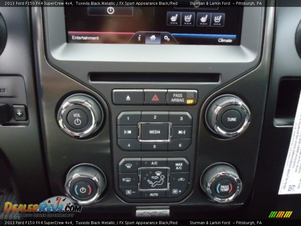 Controls of 2013 Ford F150 FX4 SuperCrew 4x4 Photo #14