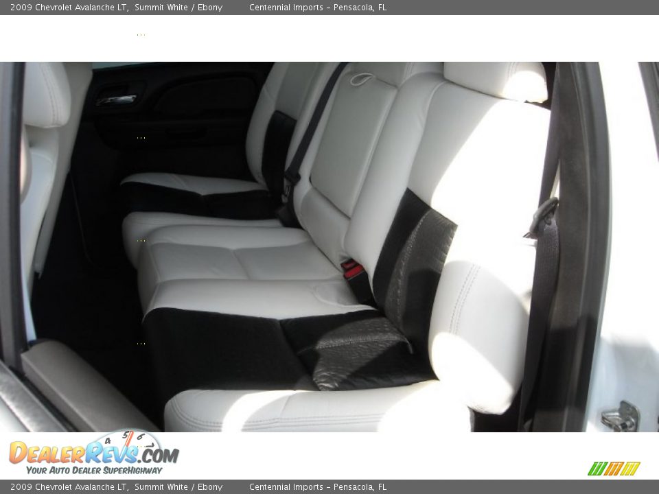 2009 Chevrolet Avalanche LT Summit White / Ebony Photo #22