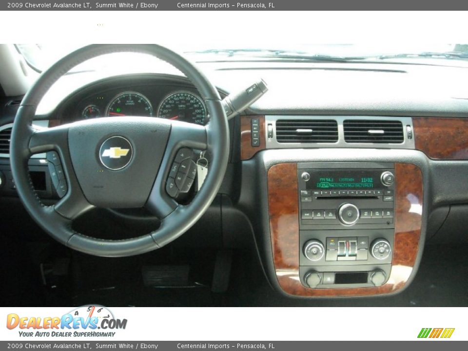 2009 Chevrolet Avalanche LT Summit White / Ebony Photo #24