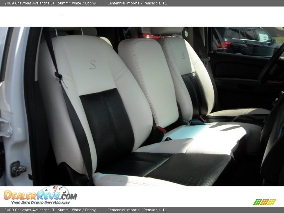2009 Chevrolet Avalanche LT Summit White / Ebony Photo #30