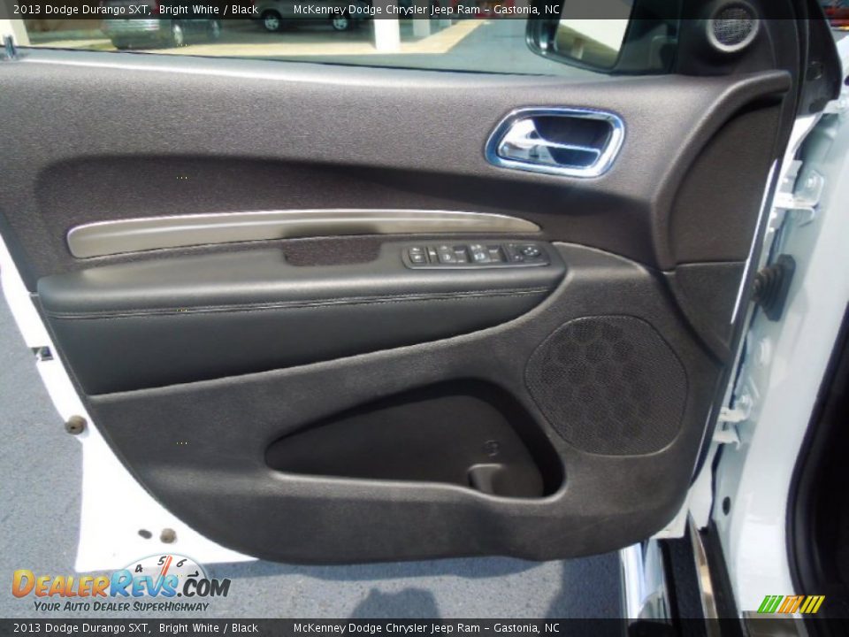 Door Panel of 2013 Dodge Durango SXT Photo #10