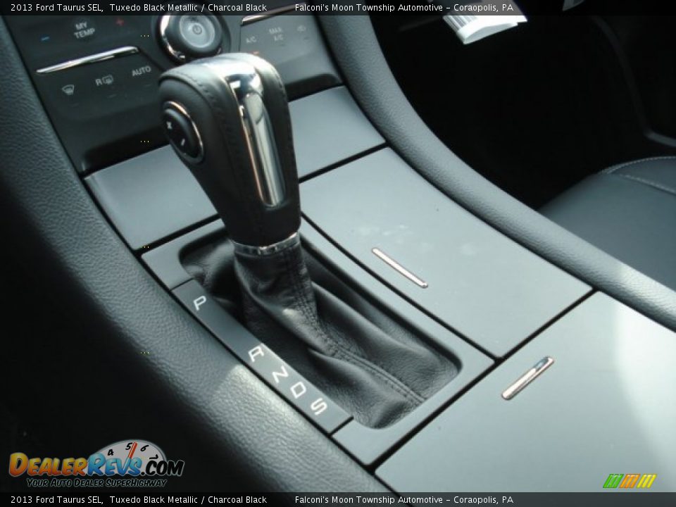 2013 Ford Taurus SEL Shifter Photo #16