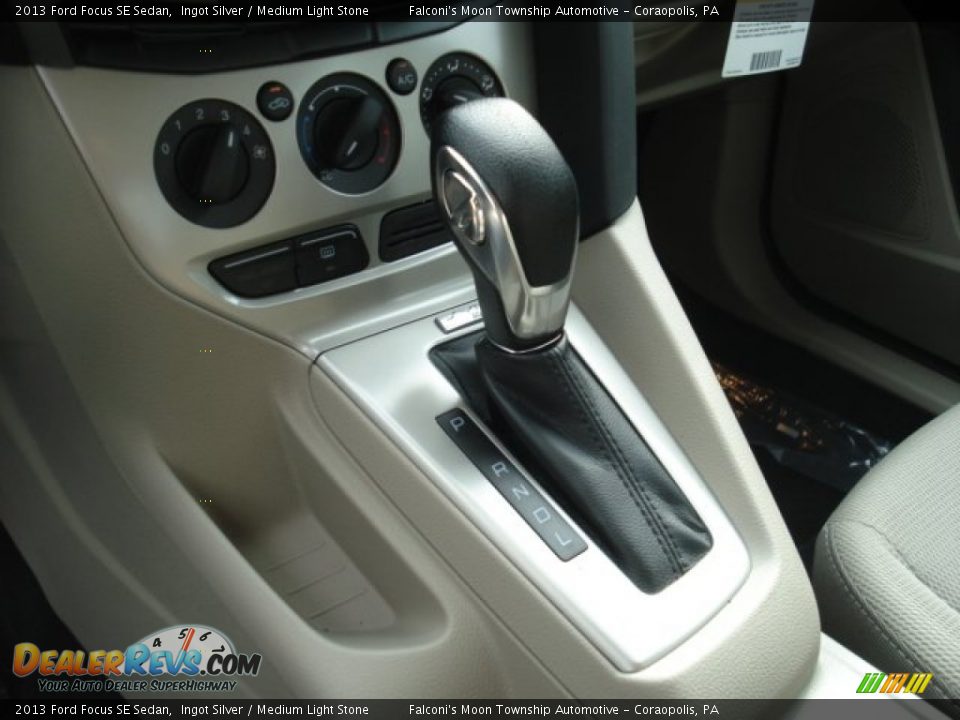 2013 Ford Focus SE Sedan Ingot Silver / Medium Light Stone Photo #16