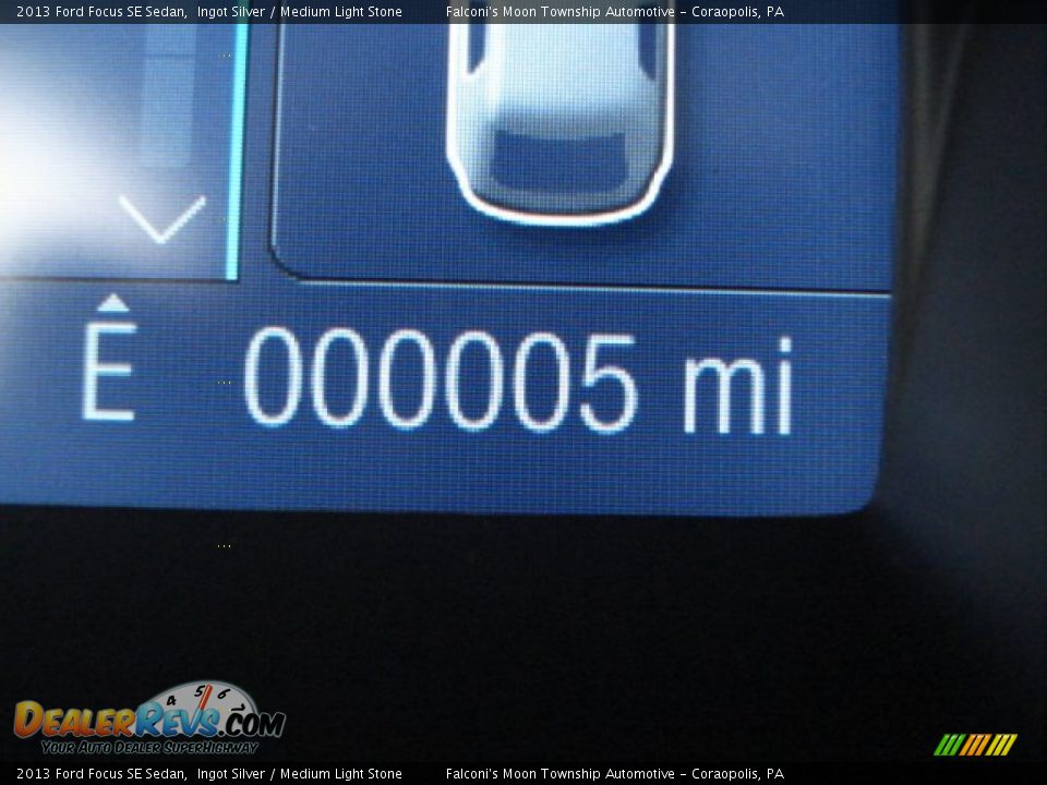 2013 Ford Focus SE Sedan Ingot Silver / Medium Light Stone Photo #17