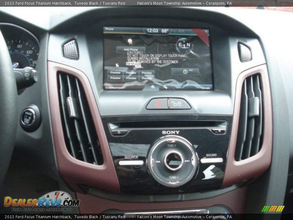Controls of 2013 Ford Focus Titanium Hatchback Photo #15
