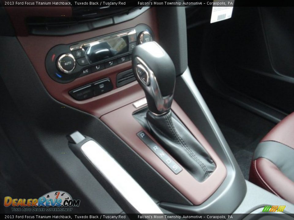 2013 Ford Focus Titanium Hatchback Shifter Photo #16