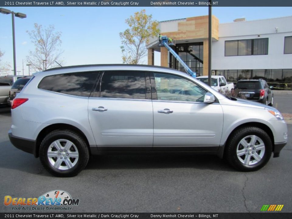 2011 Chevrolet Traverse LT AWD Silver Ice Metallic / Dark Gray/Light Gray Photo #6