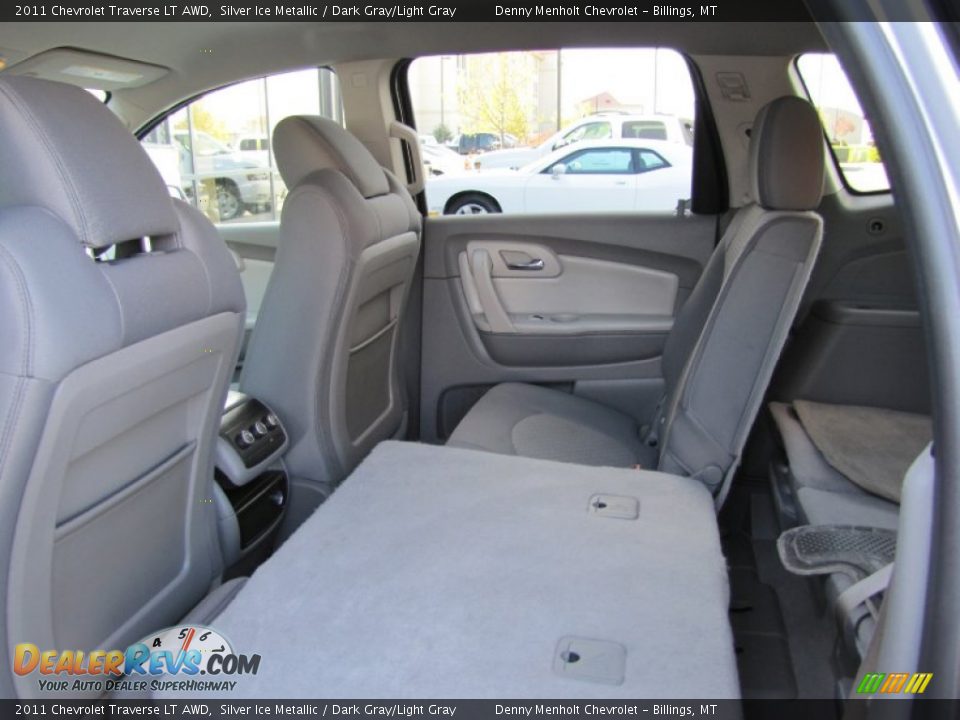 2011 Chevrolet Traverse LT AWD Silver Ice Metallic / Dark Gray/Light Gray Photo #10