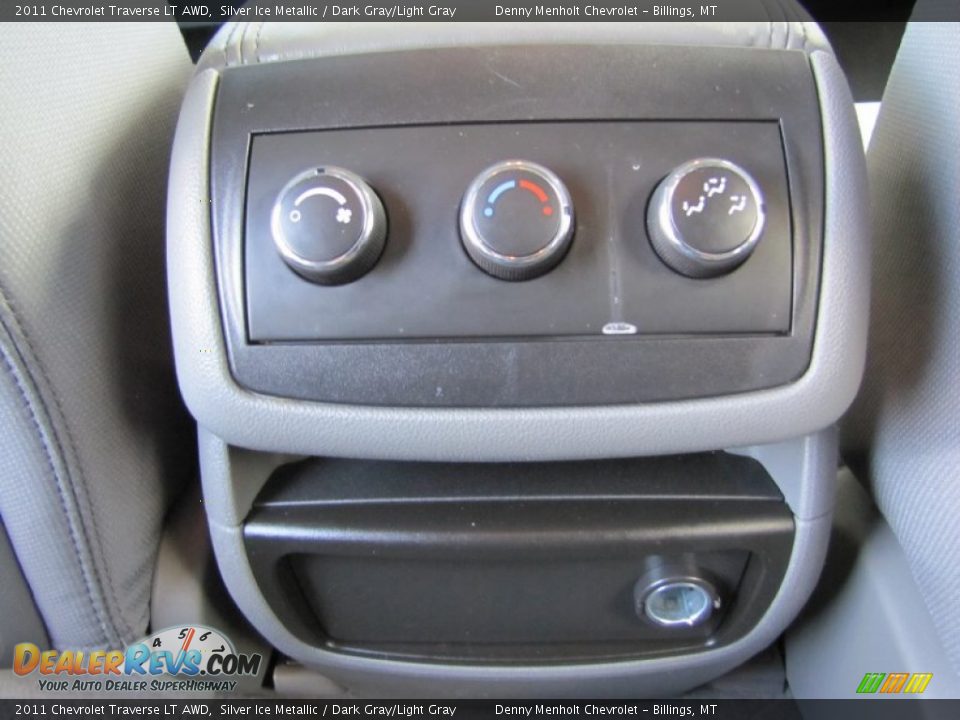 2011 Chevrolet Traverse LT AWD Silver Ice Metallic / Dark Gray/Light Gray Photo #12