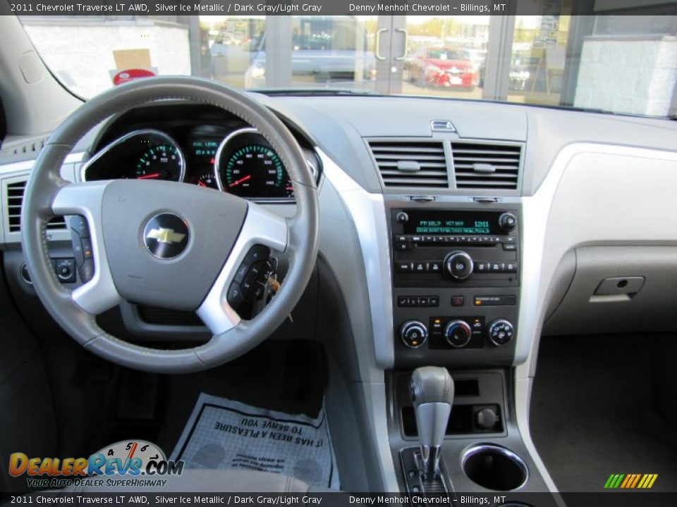 2011 Chevrolet Traverse LT AWD Silver Ice Metallic / Dark Gray/Light Gray Photo #13