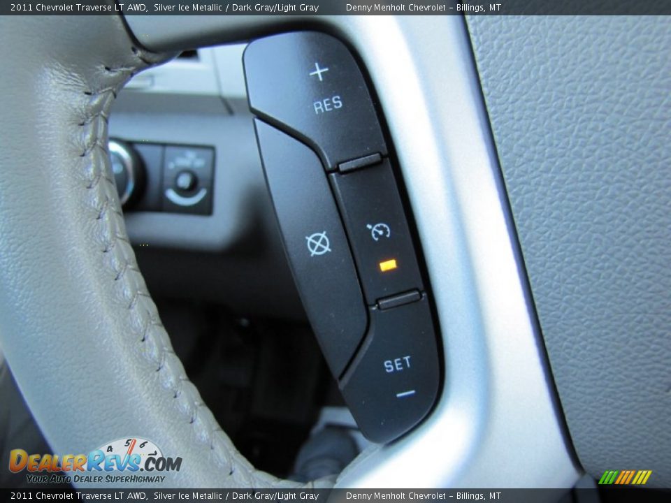 2011 Chevrolet Traverse LT AWD Silver Ice Metallic / Dark Gray/Light Gray Photo #18