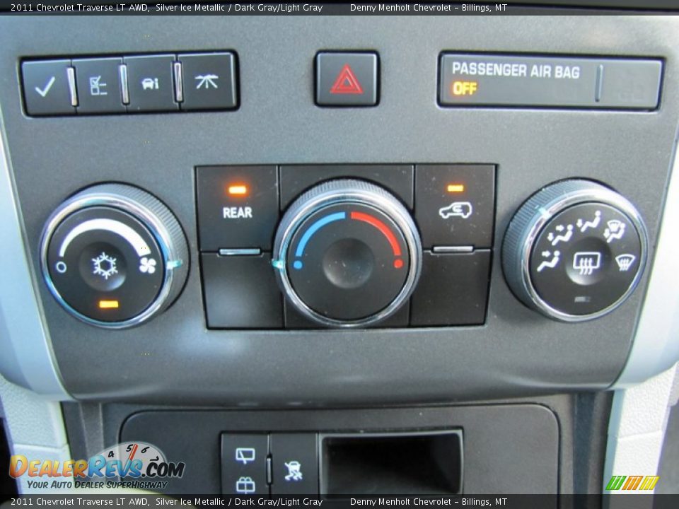 2011 Chevrolet Traverse LT AWD Silver Ice Metallic / Dark Gray/Light Gray Photo #23