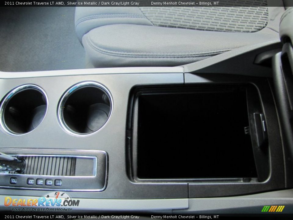 2011 Chevrolet Traverse LT AWD Silver Ice Metallic / Dark Gray/Light Gray Photo #25