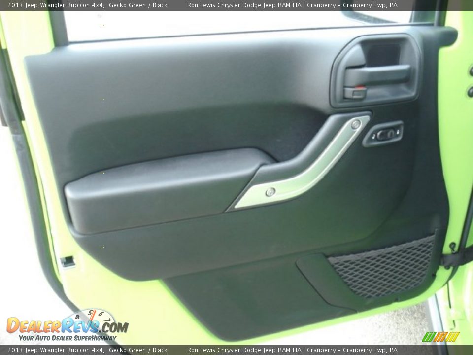 2013 Jeep Wrangler Rubicon 4x4 Gecko Green / Black Photo #12