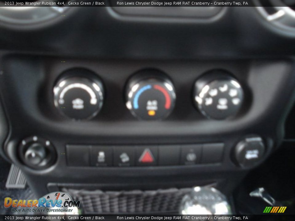 2013 Jeep Wrangler Rubicon 4x4 Gecko Green / Black Photo #15