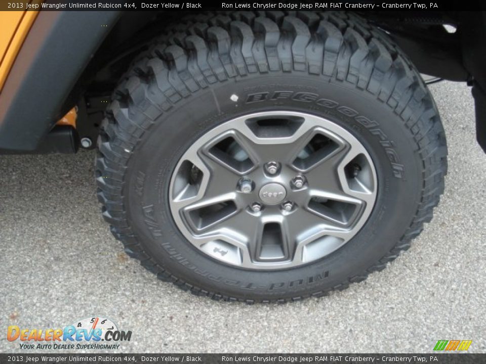 2013 Jeep Wrangler Unlimited Rubicon 4x4 Wheel Photo #9