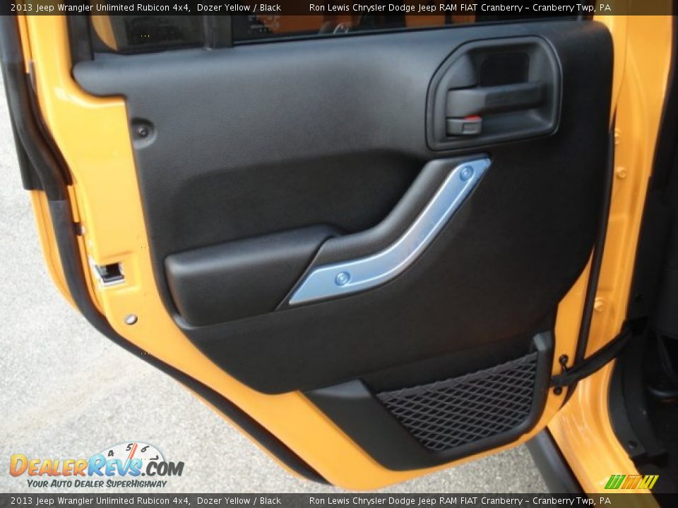 Door Panel of 2013 Jeep Wrangler Unlimited Rubicon 4x4 Photo #14