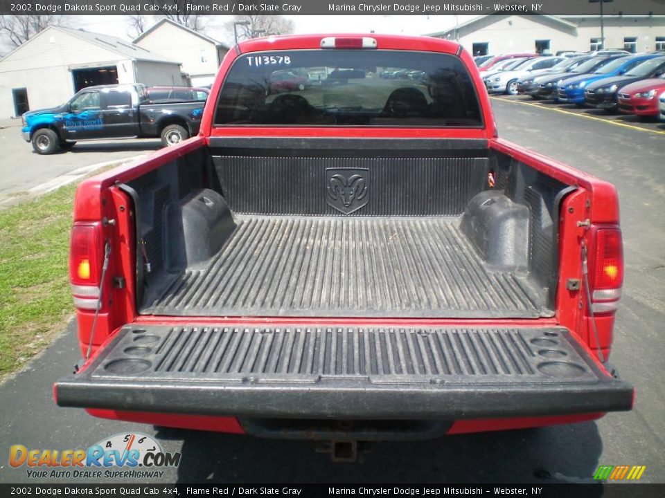 2002 Dodge Dakota Sport Quad Cab 4x4 Flame Red / Dark Slate Gray Photo #22