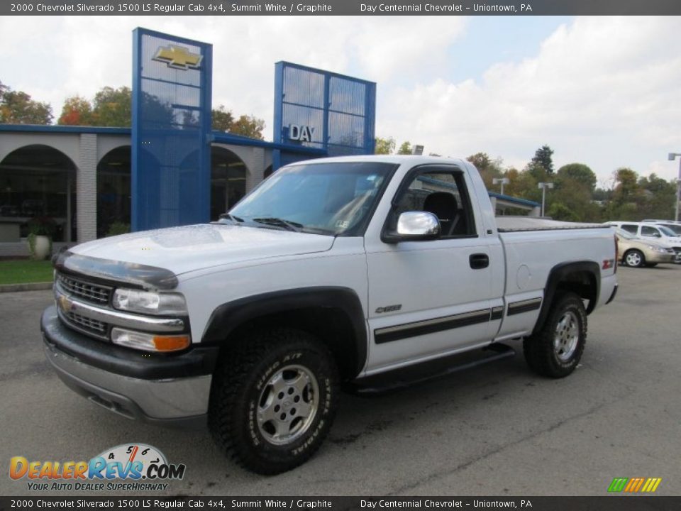 2000 Chevrolet Silverado 1500 LS Regular Cab 4x4 Summit White / Graphite Photo #1