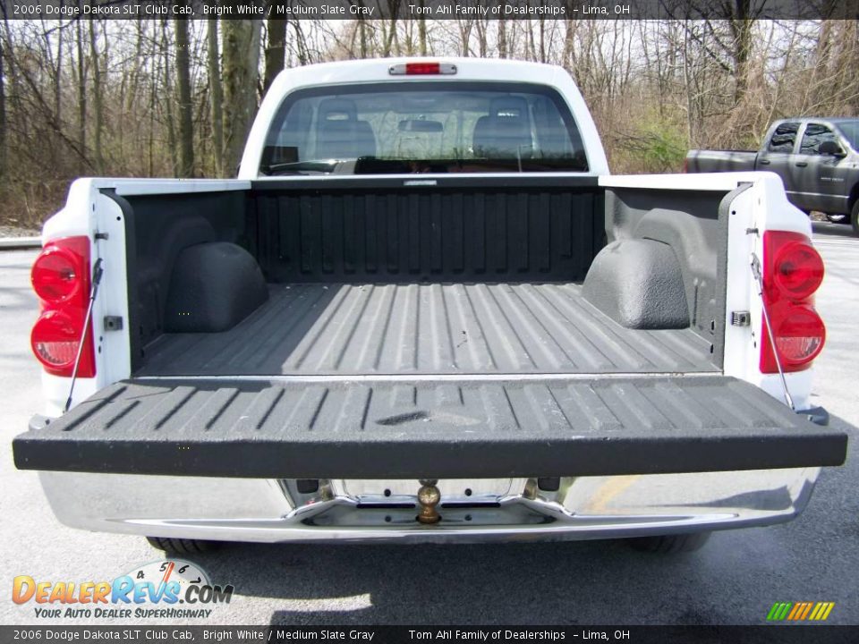 2006 Dodge Dakota SLT Club Cab Bright White / Medium Slate Gray Photo #6
