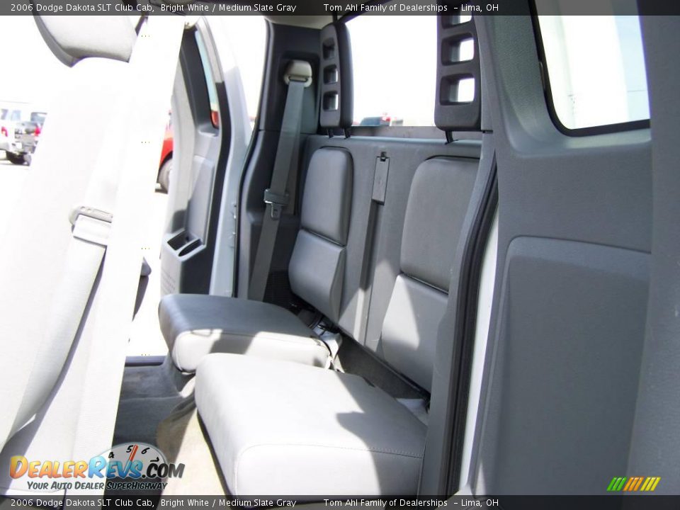 2006 Dodge Dakota SLT Club Cab Bright White / Medium Slate Gray Photo #11